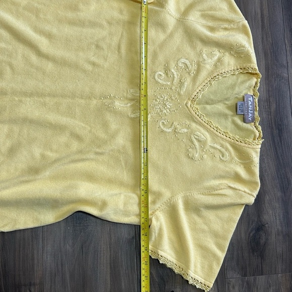 TanJay Sunny Yellow Embroidery Beaded Short Sleeve Tee - Picture 4 of 4